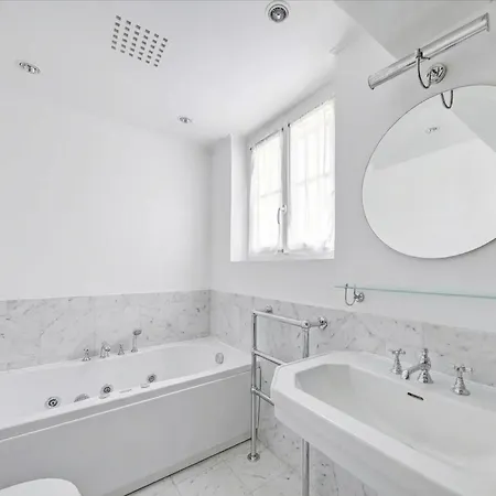 Apartment 1br Montaigne Champs Elysee *